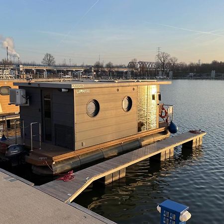 브로츠와프 Houseboat Water Boy Apartament Plywajacy Dom Na Wodzie Lodz 아파트 외부 사진