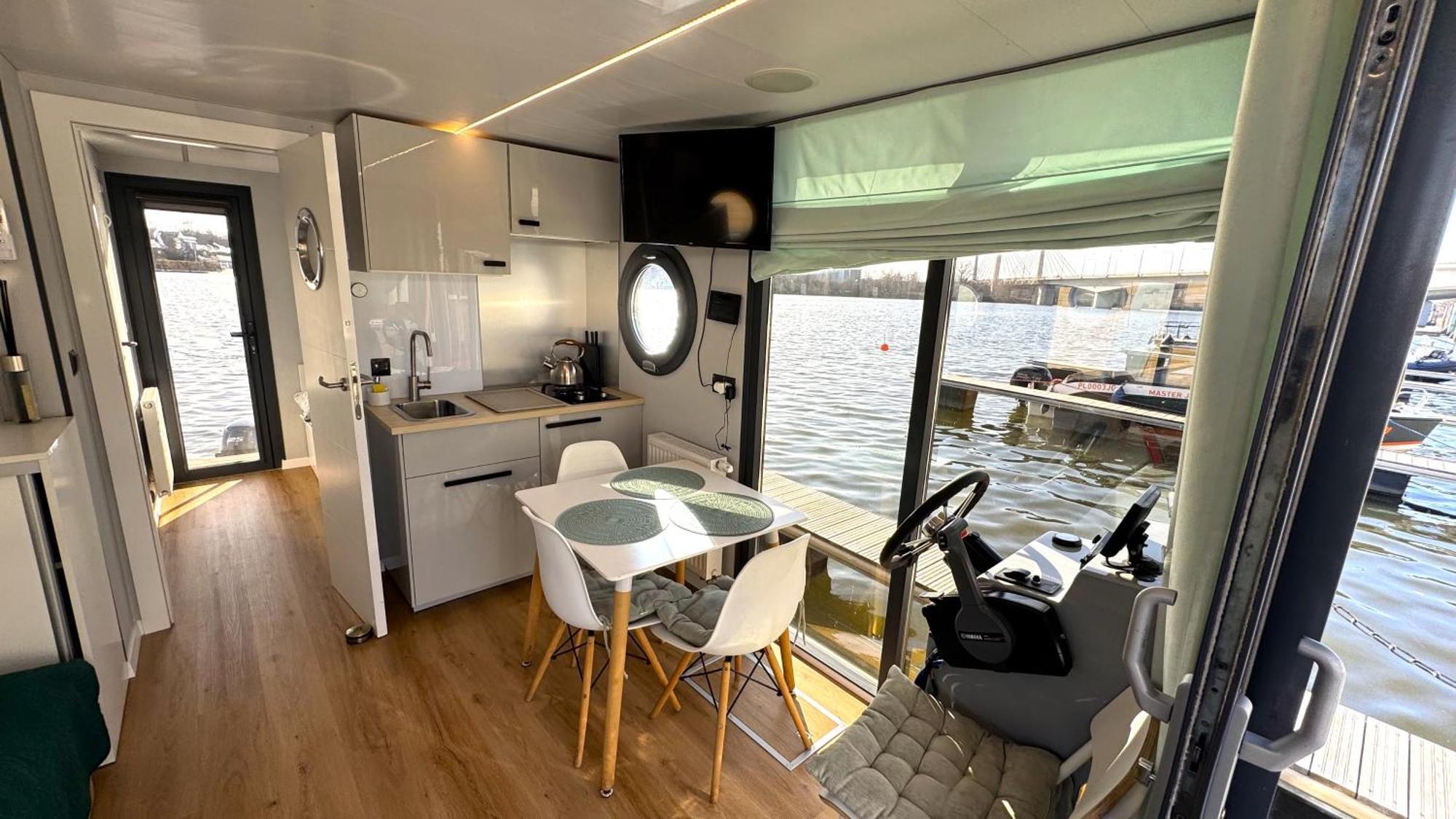 브로츠와프 Houseboat Water Boy Apartament Plywajacy Dom Na Wodzie Lodz 아파트 외부 사진