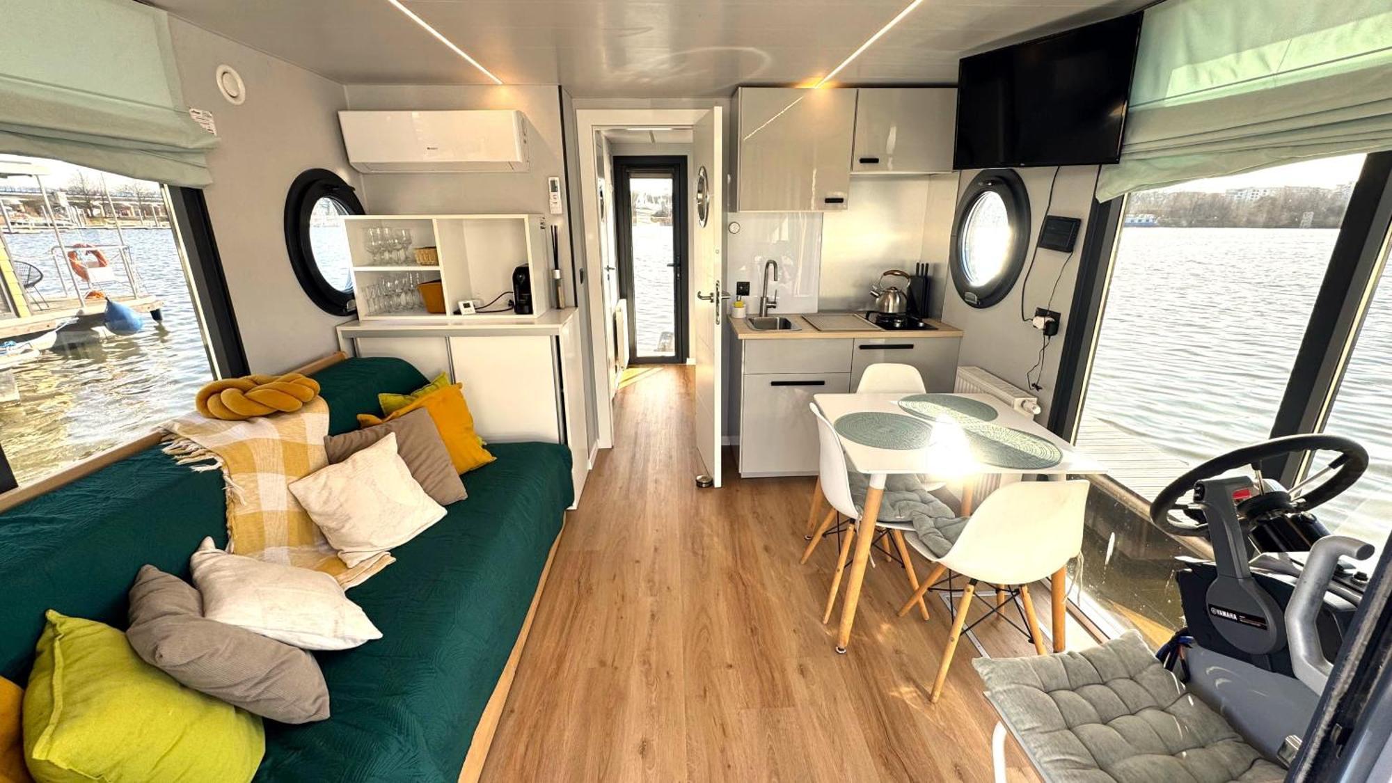 브로츠와프 Houseboat Water Boy Apartament Plywajacy Dom Na Wodzie Lodz 아파트 외부 사진